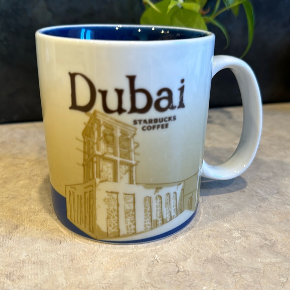 RARE STARBUCKS DUBAI 16 oz MUG - 2013 - MINT